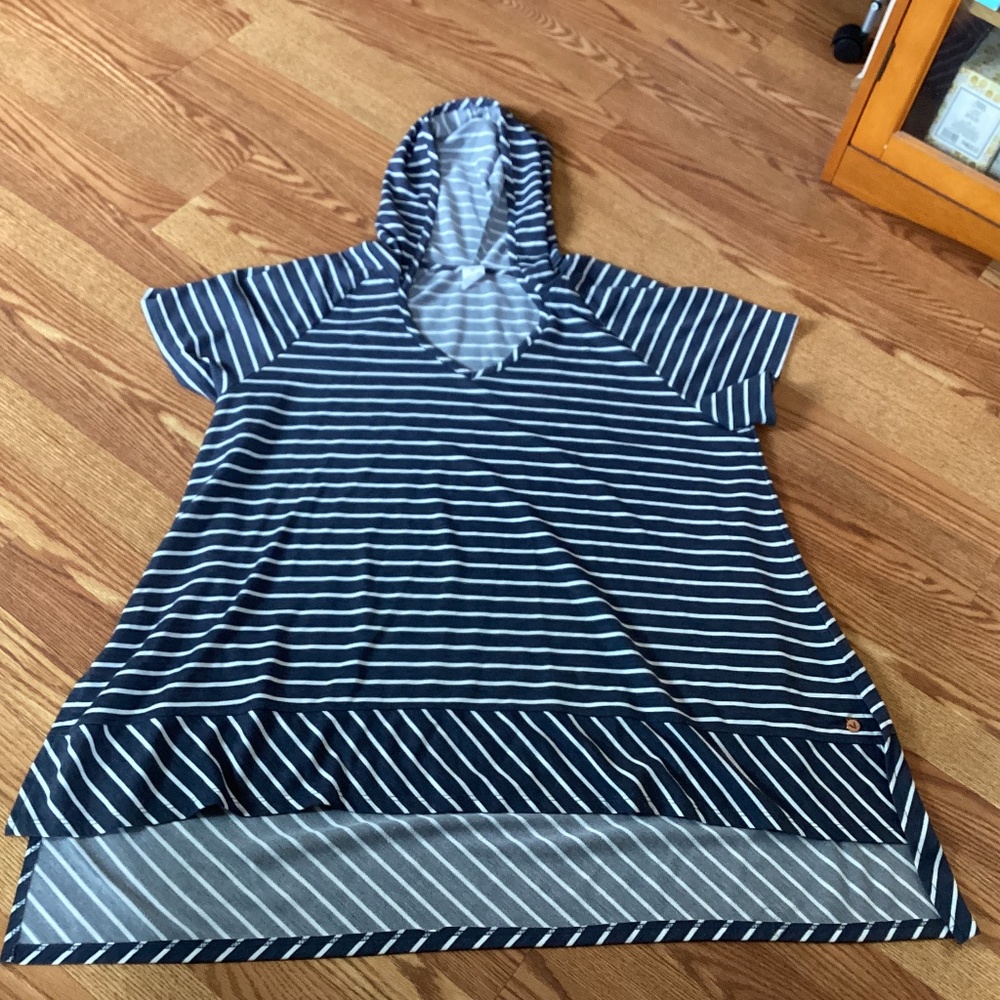 LIVI Gray & White Striped Short Sleeve Hooded Hi~Lo Tunic Size 22/24